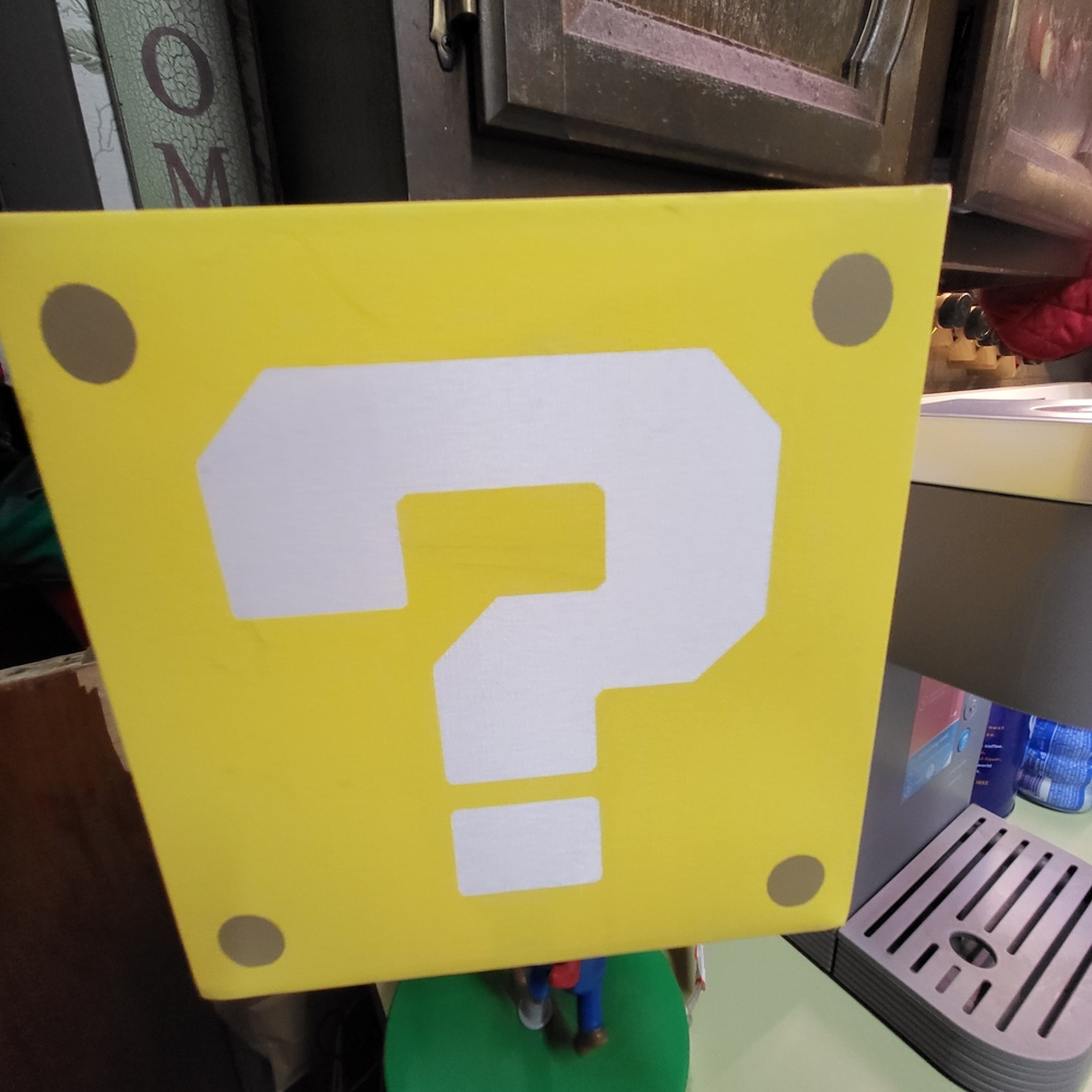 Yellow Question Block Lamp - Picture 7 of 14